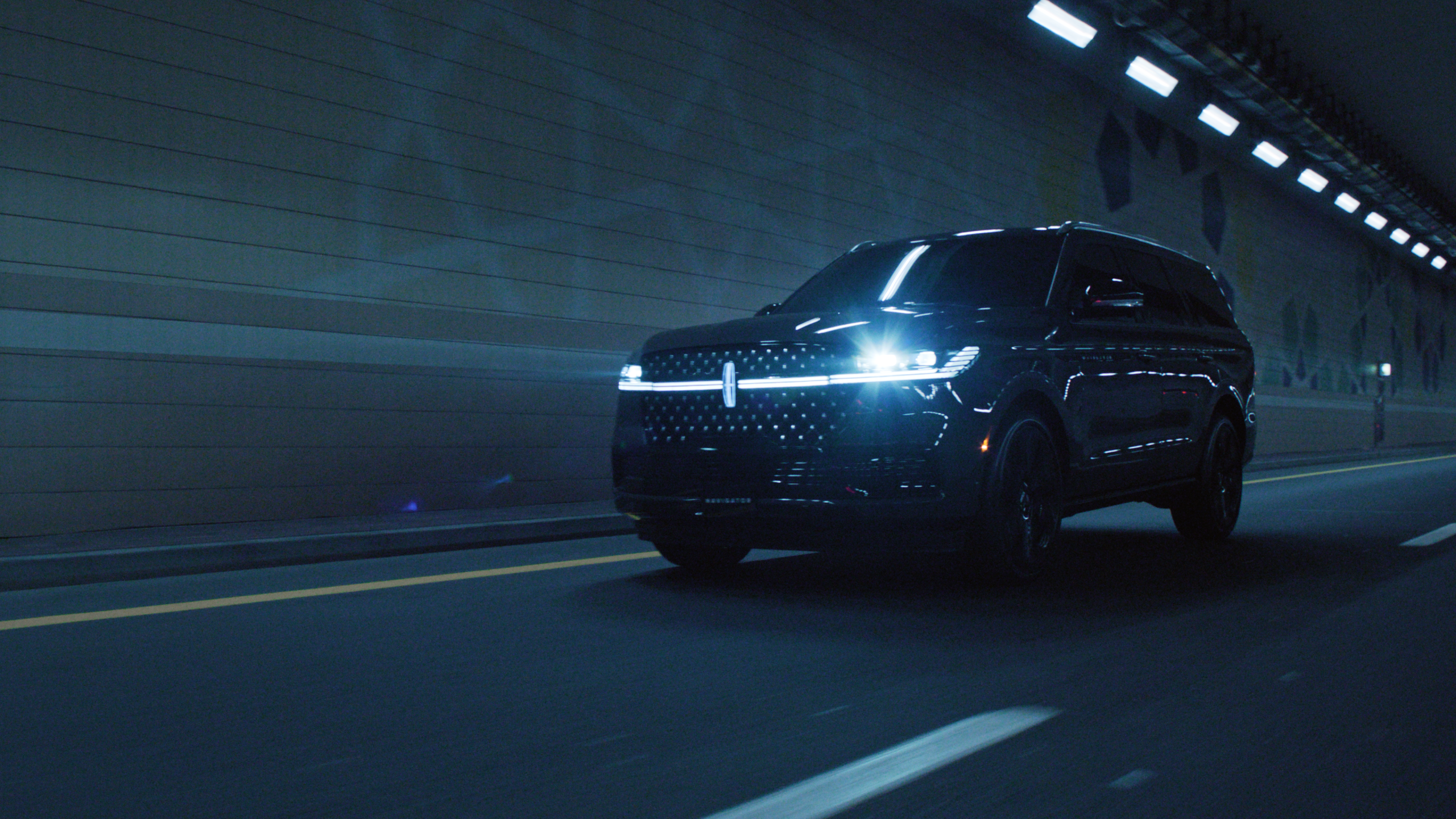 Lincoln Navigator - The World Sees Me